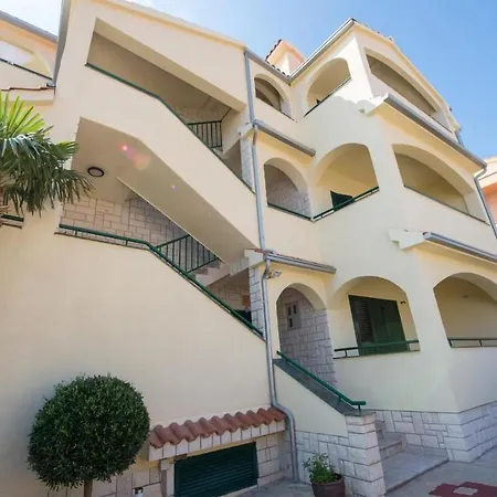 Stunning Apartment In Vodice Appartement