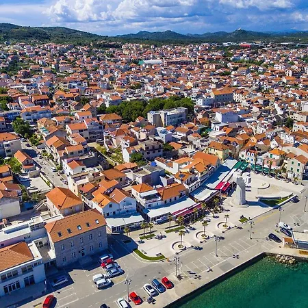 Stunning Apartment In Vodice Appartement *