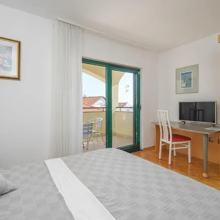 Apartment Stunning In Vodice