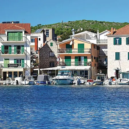 Stunning In Apartmán Vodice